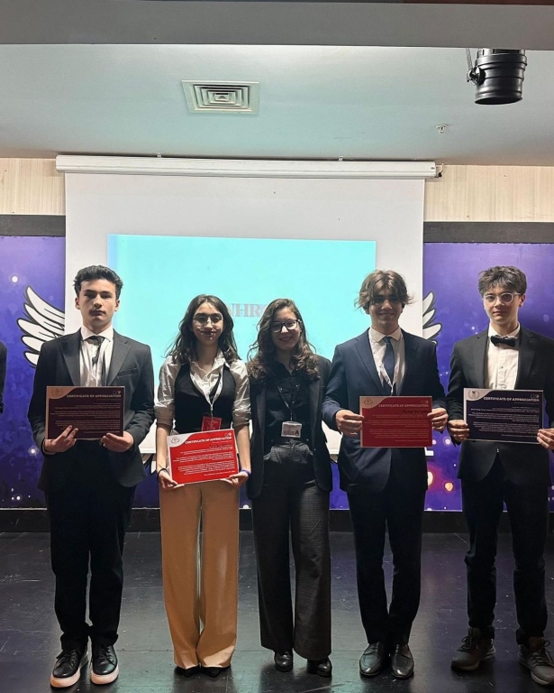 As Kağıthane Bil College, we congratulate our dear students who made us proud with a total of 4 awards, 2 Outstanding Delegate-2 Honorable Delegate, at the BİLMUN'24 conference, which was attended by a total of 250 people, and we wish them continued success. görseli 2