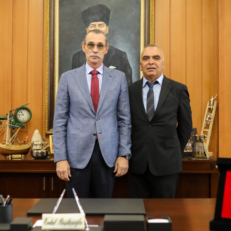 Etimesgut Belediye Başkanı Sn. Erdal Beşikçioğlu'nu makamında ziyaret ettik