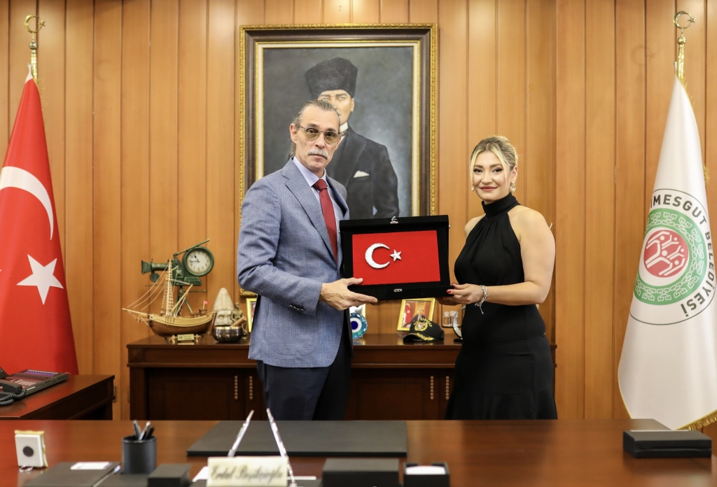 Etimesgut Belediye Başkanı Sn. Erdal Beşikçioğlu'nu makamında ziyaret ettik görseli 2