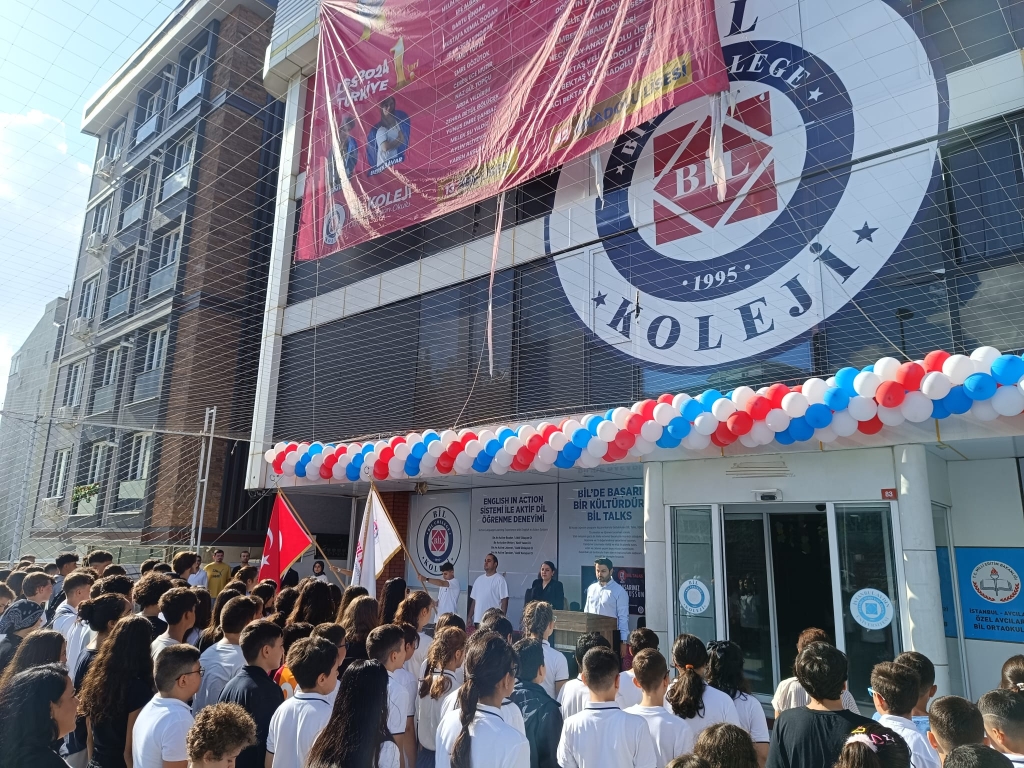 OKULUN İLK GÜNÜ! görseli 2