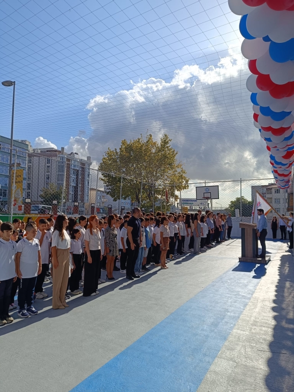 OKULUN İLK GÜNÜ! görseli 5