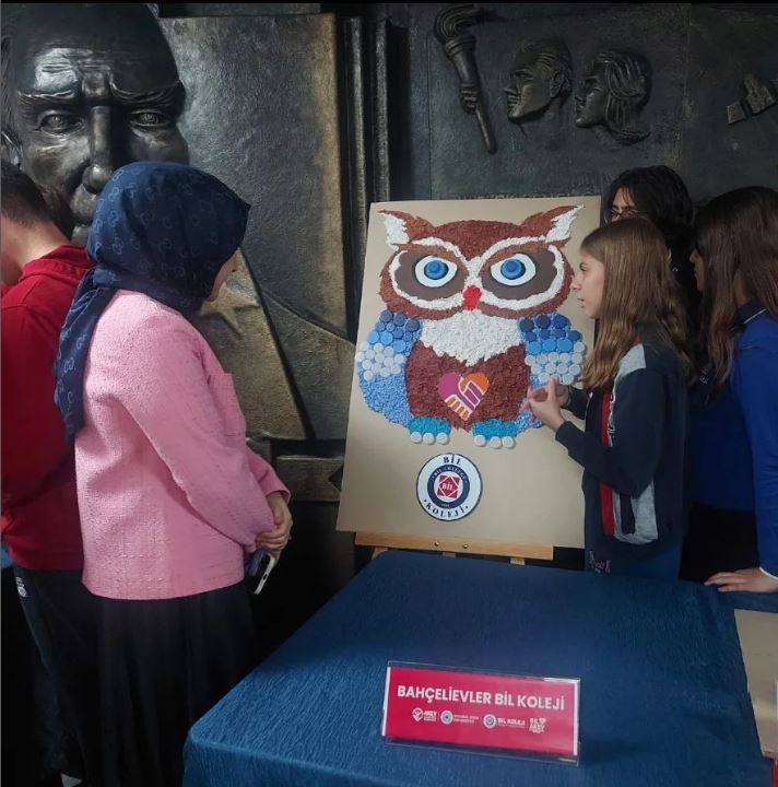 AKEV BİL Koleji Sosyal Sorumluluk Kulübü Öğrencilerimizi Tebrik Ediyoruz görseli 2