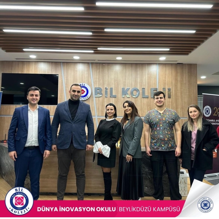 Ağız ve Diş Sağlığı Haftasında Diş Hekimlerimiz Okulumuza gelip çocuklarımıza diş sağlığı ve temizliği konusunda bilgilendirme yaptılar kendilerine katkılarından dolayı teşekkür ederiz.