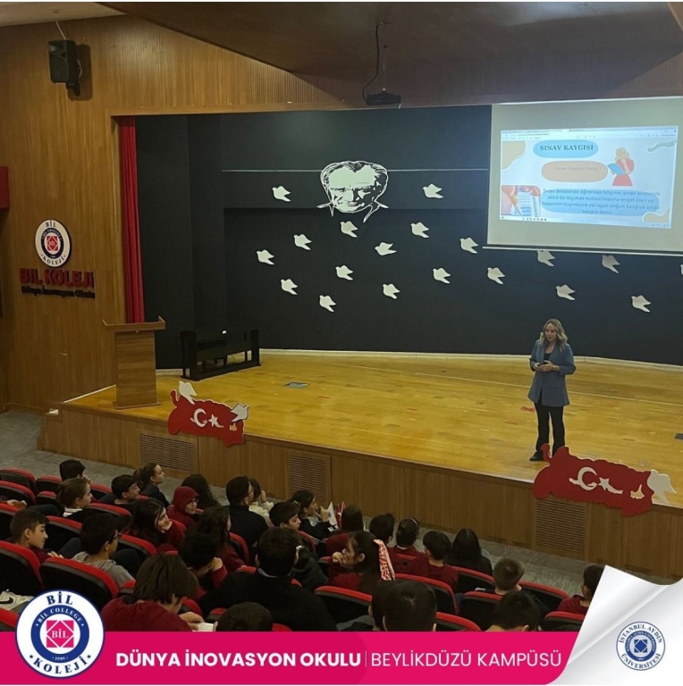 Sınav kaygısı, öğrencilerin sınav sırasında performanslarını olumsuz etkileyebilecek düzeyde hissettikleri stres ve endişe durumudur. Bu kaygı, bazen bireyin sınava hazırlanmasını engelleyebilir, bazen de iyi hazırlanmış olmasına rağmen performansını düşürmesine yol açabilir. Ancak sınav kaygısı yönetilebilir bir durumdur. İşte bu konuda ortaokul kademesindeki sınav grubu öğrencilerimize bilgilendirmeler yaptık.