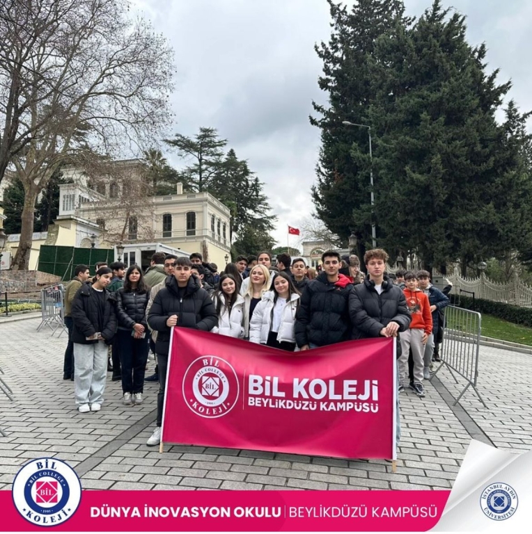 Yıldız Sarayı ve Ortaköy Gezimiz Bugün öğrencilerimizle birlikte tarihin izlerini sürmek ve kültürel mirasımızı daha yakından tanımak için Yıldız Sarayı ve Ortaköy’e bir gezi düzenledik.