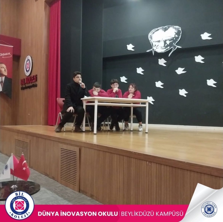 Lise öğrencilerimizle “Yapay zeka durdurulmalı mı yoksa durdurulmamalı mı?” konulu bir münazara etkinliği düzenledik. Günümüzün ve dünyanın en önemli gündem maddelerinden olan ve hayatımızı birçok alanda şekillendiren “yapay zeka” nın öğrencilerimizce araştırılıp aktarılması, öğrencilerimize bu konuyla ilgili farklı bir bakış açısı katmakla birlikte farkındalık kazandırmıştır.