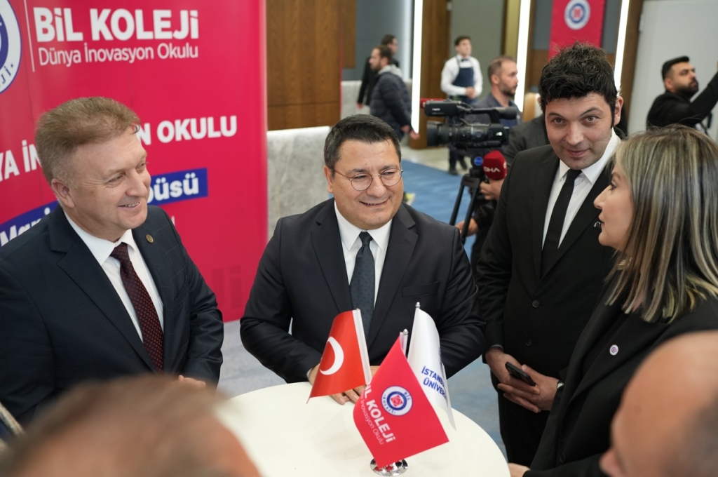 Protokolün Yoğun Katılımıyla BİL Koleji Manisa’da Kapılarını Açtı