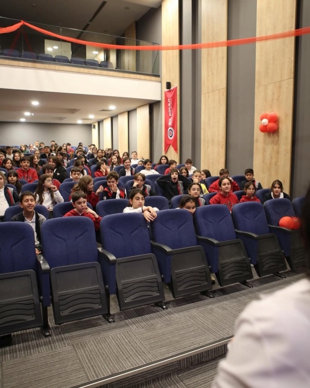 Akran Zorbalığına Karşı Farkındalık Semineri Ortaokul öğrencilerimize, Psikolog Rabia Gündoğar tarafından ‘’Akran Zorbalığı” konulu seminer gerçekleştirildi. görseli 7