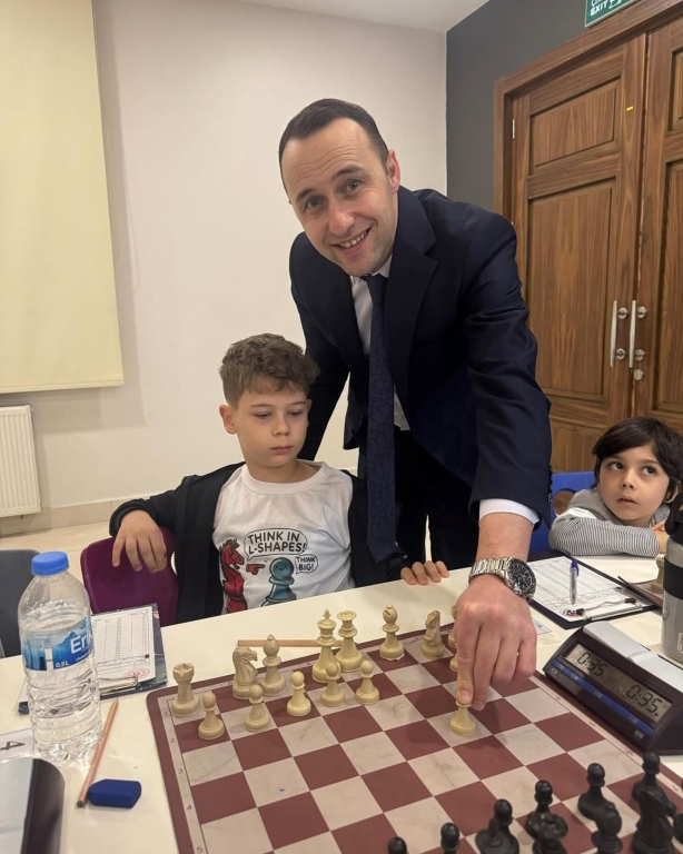 BİL CHESS 1. Hamle Satranç Turnuvası ♟️ 7-12 yaş kategorisi teknik toplantımızdan kareler sizlerle! görseli 6