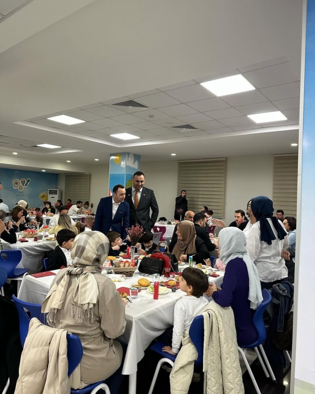 Bugün Ailem Okulda etkinliğimizde öğrencilerimiz ve kıymetli velilerimizle harika bir gün geçirdik ☀️ Birlikte kahvaltı yaptık görseli 9