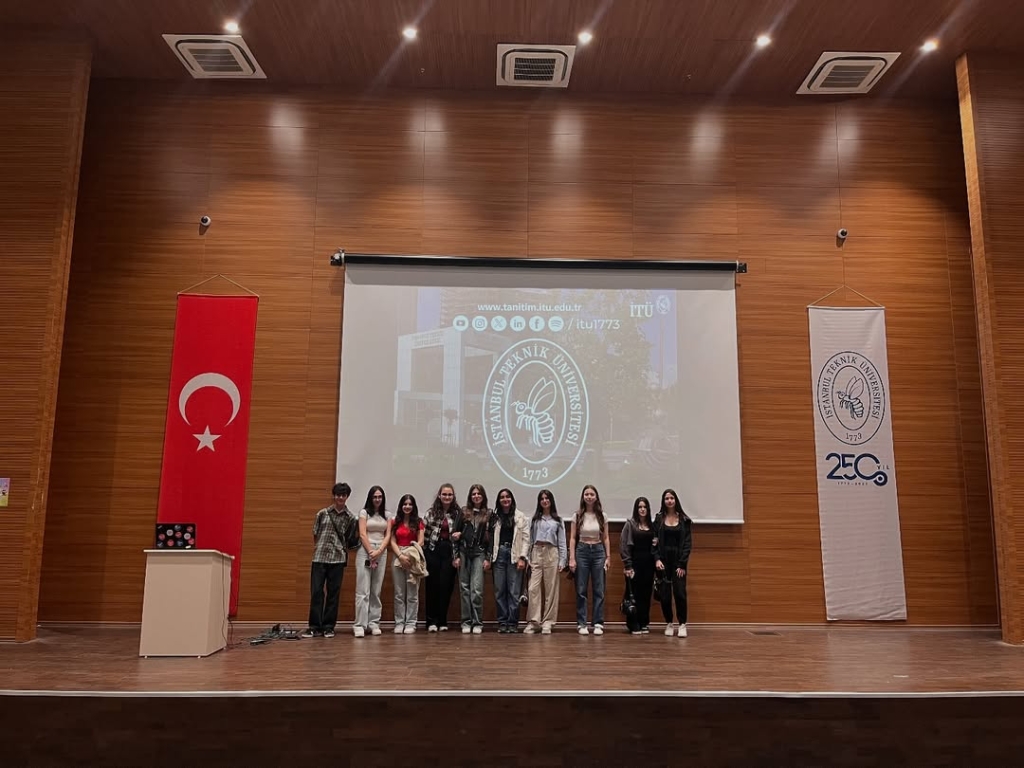 12.sınıf öğrencilerimizle bugün İstanbul Teknik Üniversitesindeydik Üniversite atmosferini soluduk, kampüsü keşfettik, bölümlerle tanıştık. İTÜ hayalleri kuran öğrencilerimiz için unutulmaz bir gündü. #İTÜ görseli 5