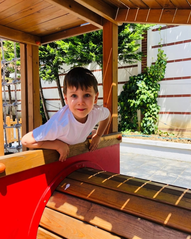 Beylikdüzü Bil Koleji Yaz Okulu’muz başladı! Minik öğrencilerimizle dolu dolu, keyifli ve öğretici bir yaz bizi bekliyor. Oyunlar, aktiviteler, keşifler ve unutulmaz anılar biriktirmek için hepimiz çok heyecanlıyız! Yeni maceralarımızdan kareleri sizlerle paylaşmaya devam edeceğiz. görseli 13