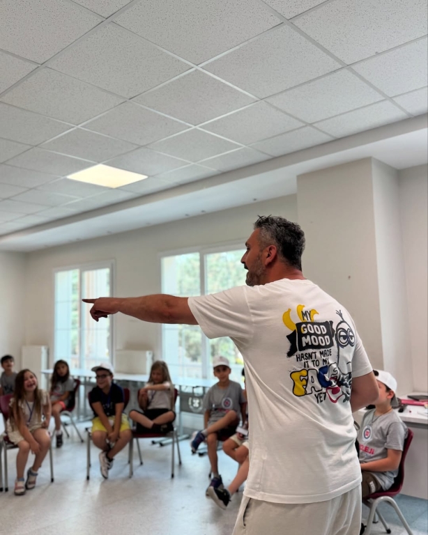 Beylikdüzü Bil Koleji Yaz Okulu’muz başladı! Minik öğrencilerimizle dolu dolu, keyifli ve öğretici bir yaz bizi bekliyor. Oyunlar, aktiviteler, keşifler ve unutulmaz anılar biriktirmek için hepimiz çok heyecanlıyız! Yeni maceralarımızdan kareleri sizlerle paylaşmaya devam edeceğiz. görseli 14