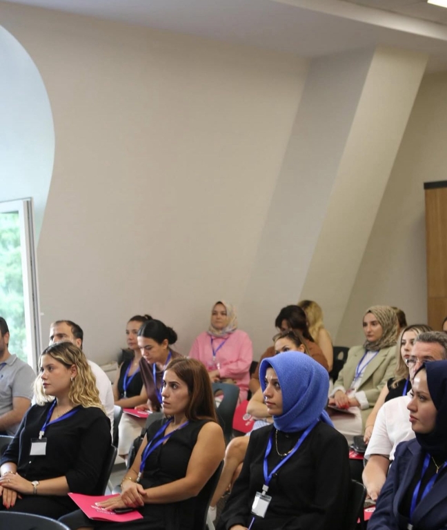 2025-2026 Eğitim Öğretim Yılı Hizmet İçi Öğretmen Eğitim Programı tüm enerjisiyle devam ediyor! görseli 4