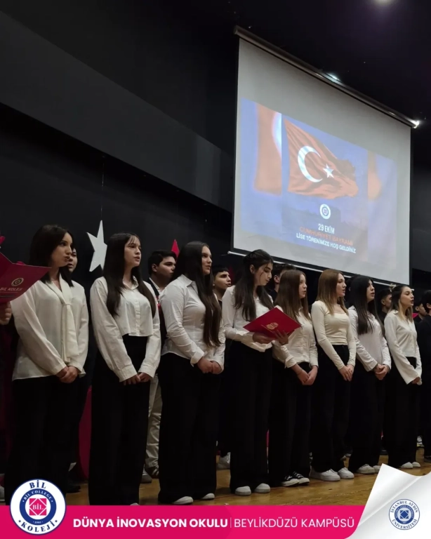 Cumhuriyet Coşkusu Gençlerle Yükseliyor! Bugün sadece bir bayramı değil, bir duruşu kutladık. Cumhuriyet’in ışığında, özgür düşünen, sorgulayan ve üreten gençlerle geleceğe umutla bakıyoruz. Lise öğrencilerimizin yüreklerindeki heyecan, marşların ritminde yankılanan gurur ve gözlerindeki ışıltı; Cumhuriyet’in en güzel mirasının onlar olduğunu bir kez daha hatırlatıyor. Her alkış, her adım, her gülüş bir geleceğin inşası! Çünkü Cumhuriyet, gençlerle her gün yeniden doğar. #CumhuriyetBayramı #29Ekim #CumhuriyetCoşkusu #BilAnadoluLisesi #GelecekBiziz #İlhamlaYükseliyoruz