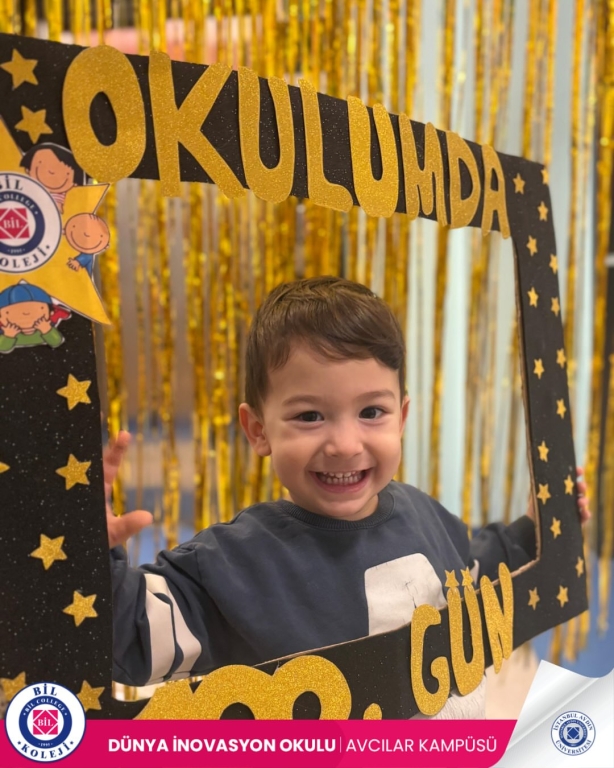 Okulda 100. günümüz Öğrenerek, oynayarak ve gülerek geçen 100 harika günü birlikte kutladık. Minik kalplerle büyük adımlar attığımız, her günü ayrı bir keşif olan bu güzel yolculukta nice mutlu günlere! #Okulda100Gün #100GünKutlaması #Anaokulu #MinikAdımlar #MutluÇocuklar #OyunlaÖğrenme #BirlikteBüyüyoruz #bilkoleji #bilanaokulu