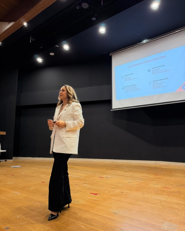 Bursluluk sınavımızın ilk gününü başarıyla tamamladık! Bugün okulumuza gelen öğrencilerimiz, bilgi birikimlerini ortaya koyarken aynı zamanda sınav heyecanını ve başarma isteğini birlikte yaşadı. Sınav süreci boyunca öğrencilerimizin motivasyonunu destekleyen öğretmenlerimize ve organizasyonda emeği geçen tüm ekip arkadaşlarımıza teşekkür ederiz. Bu günde çocuklarının yanında olan, sürece güvenle eşlik eden değerli velilerimize de ayrıca teşekkür ediyoruz. #BurslulukSınavı #BilKoleji #EğitimdeGelecek #BaşarıyaAdım #SınavHeyecanı #Eğitim #ÖğrenciOdaklı #GeleceğiBirlikteİnşaEdiyoruz #OkulHayatı #BilKolejiBeylikdüzü görseli 7