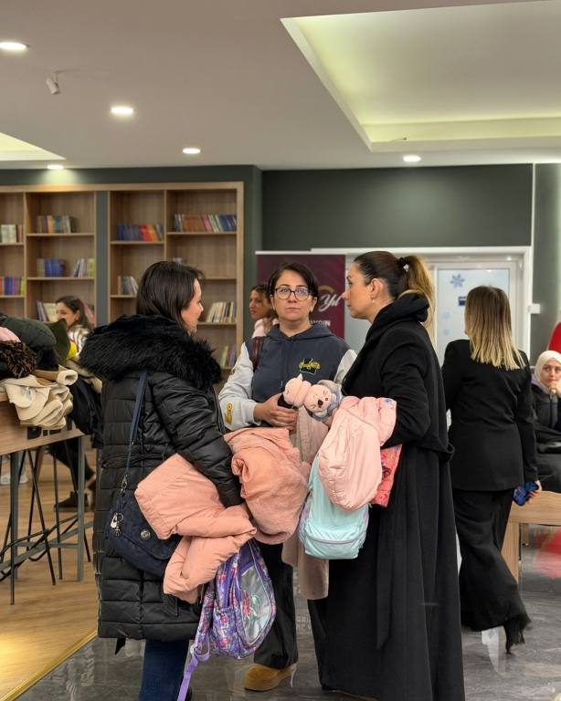 Bursluluk sınavımızın ilk gününü başarıyla tamamladık! Bugün okulumuza gelen öğrencilerimiz, bilgi birikimlerini ortaya koyarken aynı zamanda sınav heyecanını ve başarma isteğini birlikte yaşadı. Sınav süreci boyunca öğrencilerimizin motivasyonunu destekleyen öğretmenlerimize ve organizasyonda emeği geçen tüm ekip arkadaşlarımıza teşekkür ederiz. Bu günde çocuklarının yanında olan, sürece güvenle eşlik eden değerli velilerimize de ayrıca teşekkür ediyoruz. #BurslulukSınavı #BilKoleji #EğitimdeGelecek #BaşarıyaAdım #SınavHeyecanı #Eğitim #ÖğrenciOdaklı #GeleceğiBirlikteİnşaEdiyoruz #OkulHayatı #BilKolejiBeylikdüzü görseli 17