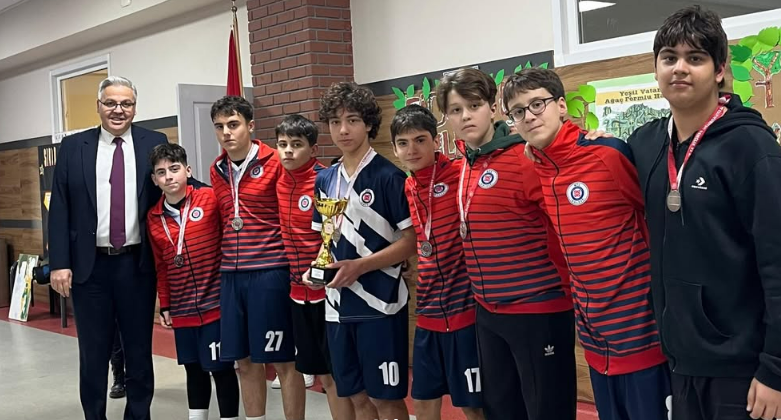 Ortaokul Öğrencilerimiz Sakarya Futsal Yıldız Erkekler İl İkincisi görseli 3