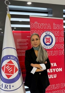 ÖZGE SORAL